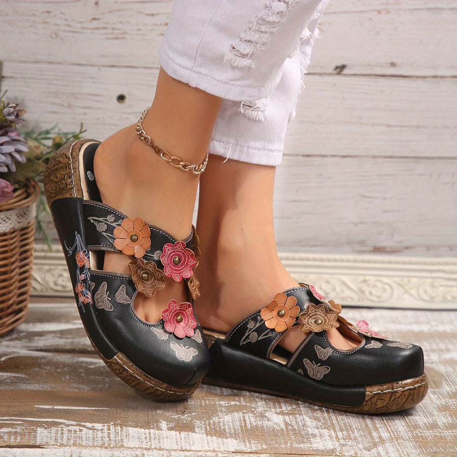 Sabots compensés bohèmes pour femme style fleuri confortable et original