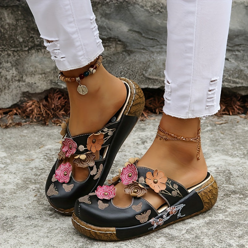 Sabots compensés bohèmes pour femme style fleuri confortable et original