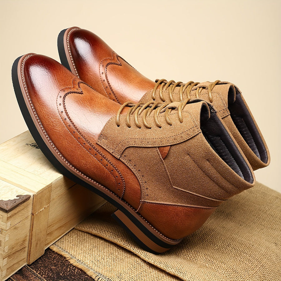 Botas chukka de hombre bicolores con broguing, cordones y estilo elegante