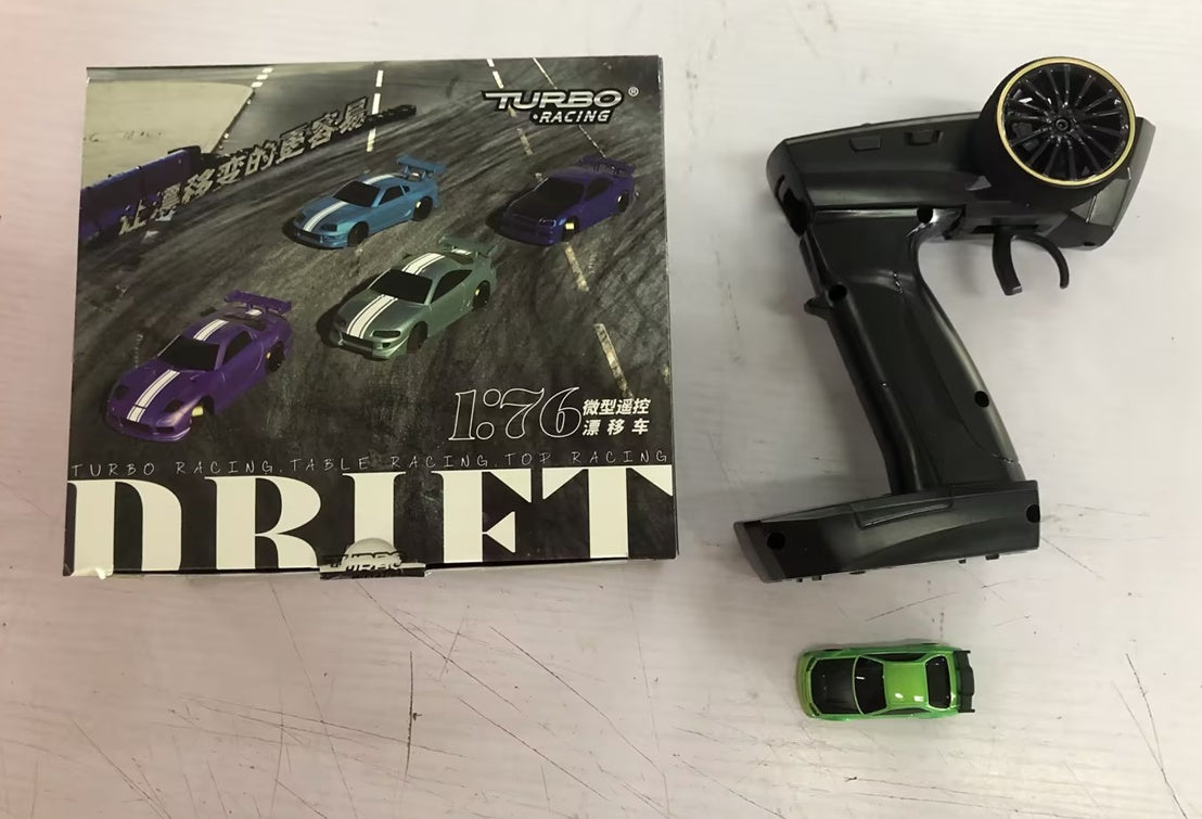 Voiture RC Drift 1:76 pour adultes et adolescents – Modèle C64, style turbo, idéale pour course sur table et drift
