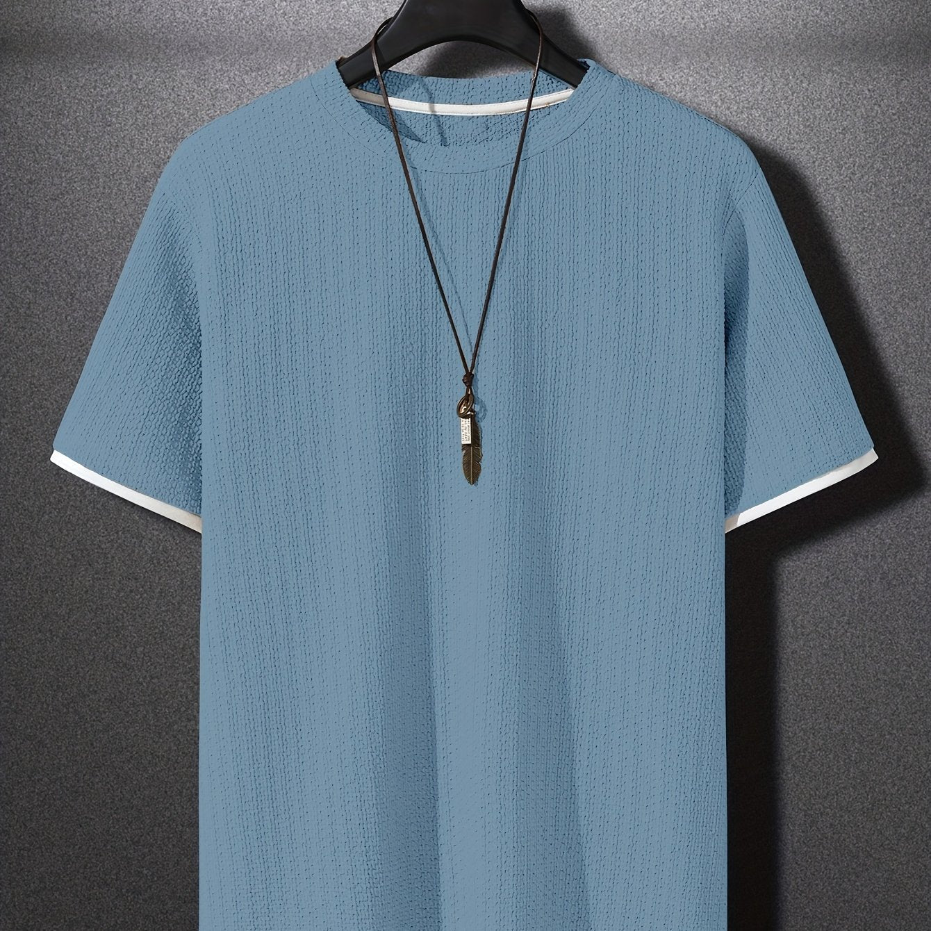Legeres Herren-T-Shirt mit kurzen Ärmeln, modernem Stil, Rundhalsausschnitt und geprägter Textur