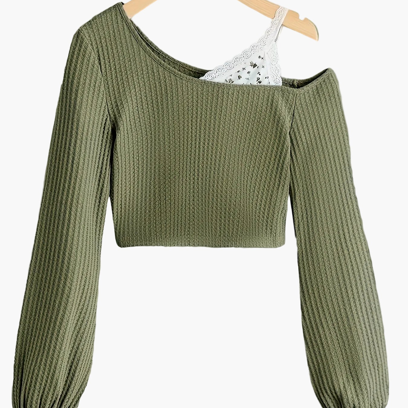 Pull court femme style asymétrique à épaule dénudée avec détail dentelle – Mode décontractée tendance