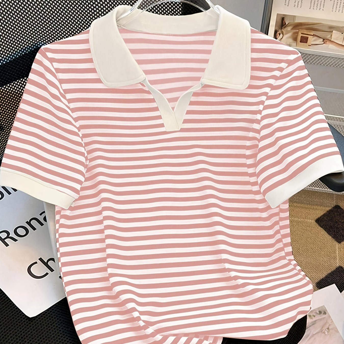 Polo a maniche corte stile preppy da donna – Eleganza casual e fascino senza tempo
