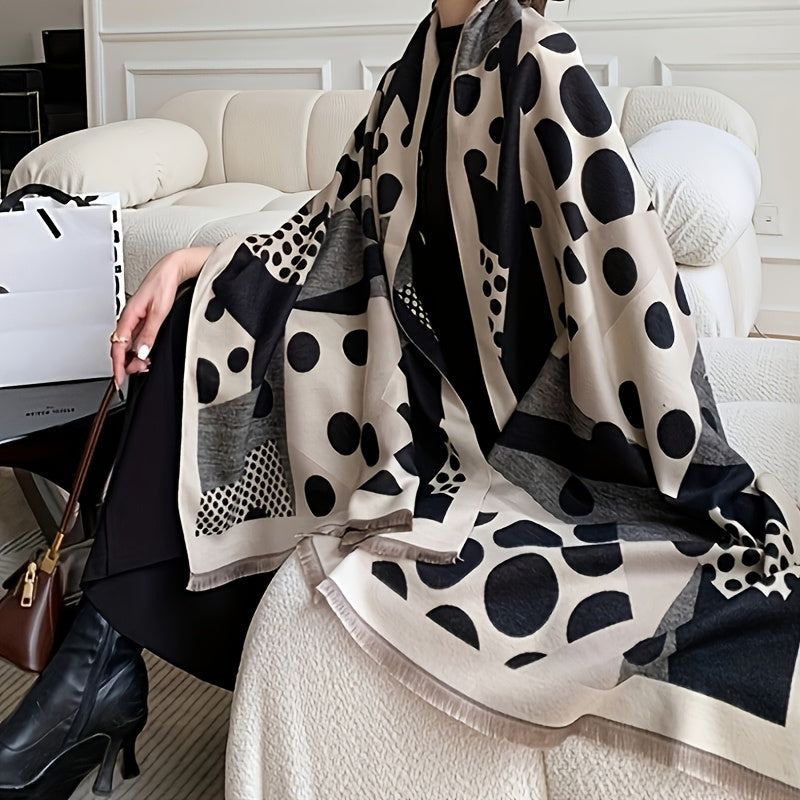 Écharpe Femme à Motifs Géométriques Noirs et Crème avec Franges