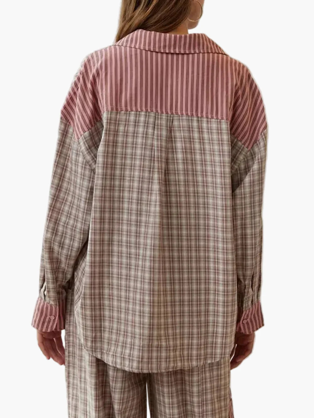 Afslappet to-delt pyjamas til kvinder i trendy hjem- og natstil