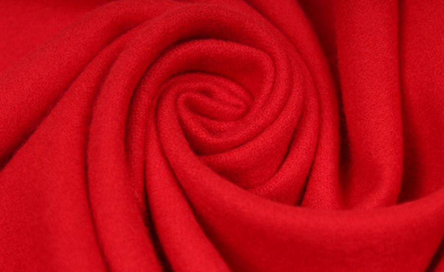 Bufanda roja lisa para hombre, suave y con flecos