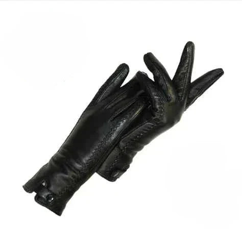 Elegantes guantes negros de invierno de material suave