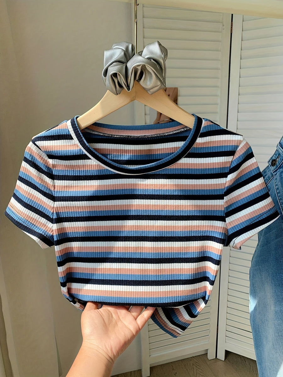Women's short-sleeve striped T-shirt, casual and trendy style, perfect for summer