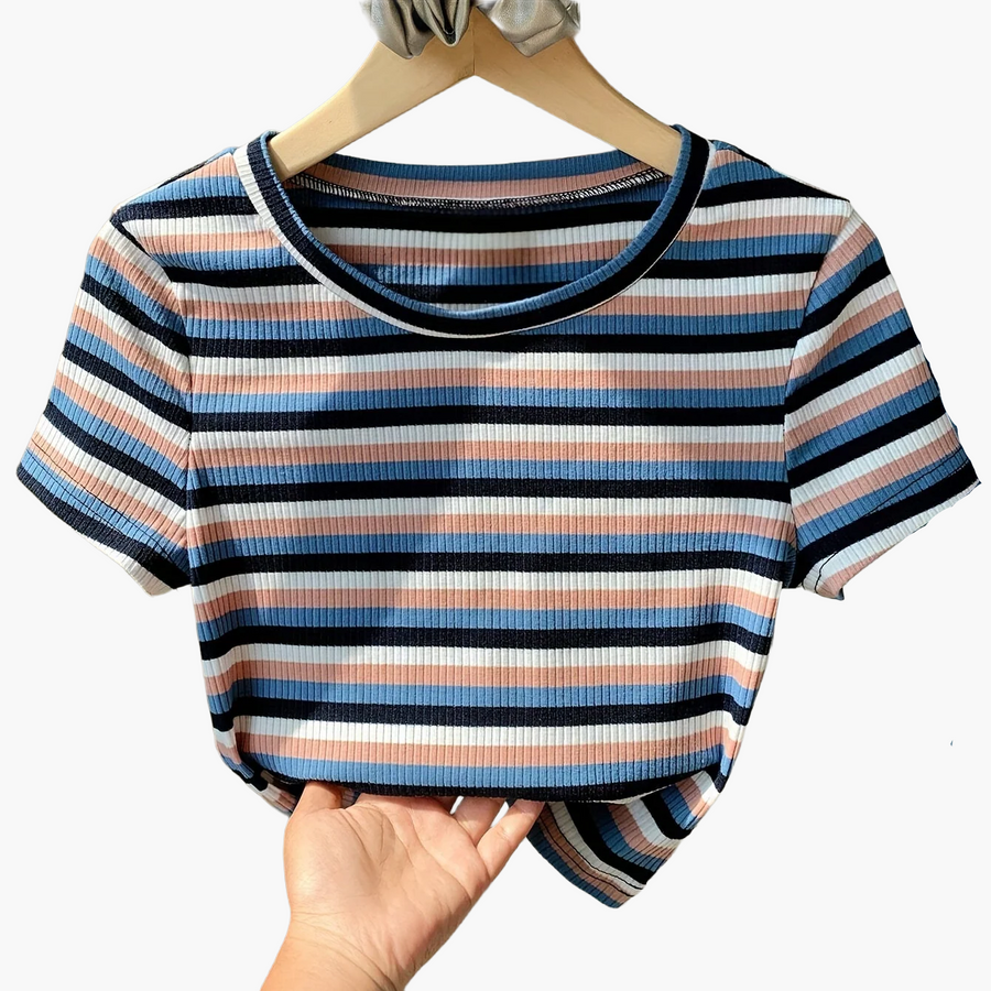 Women's short-sleeve striped T-shirt, casual and trendy style, perfect for summer