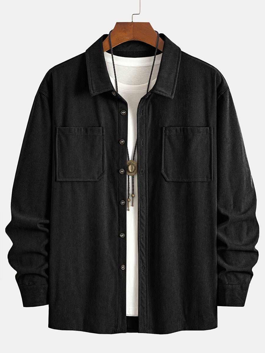 Herrenhemd im Overshirt-Stil aus geripptem Stoff mit Knöpfen und Brusttaschen