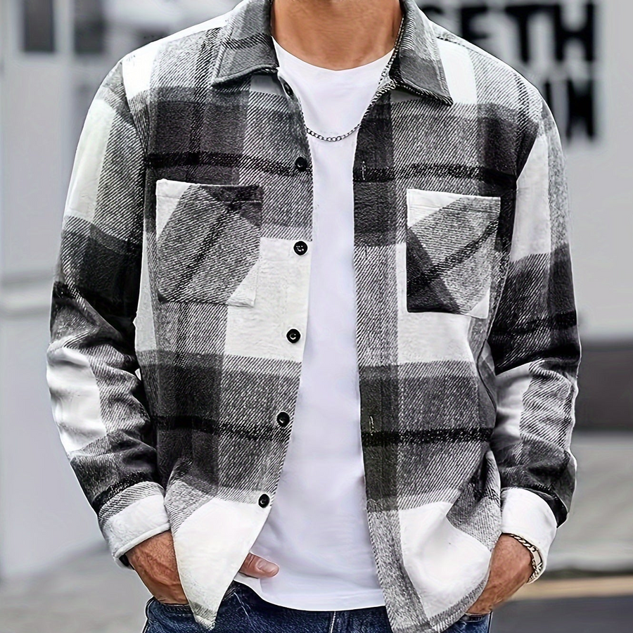 Men's relaxed-fit plaid shirt with light brown and white buttoned pockets