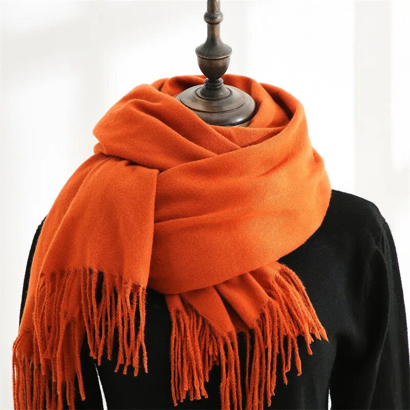 Bufanda de invierno suave y lisa con flecos - Unisex