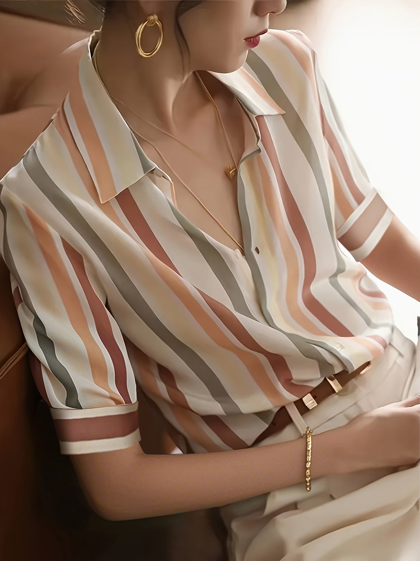 Elegant kvindeskjorte med striber, afslappet stil, forår/sommer