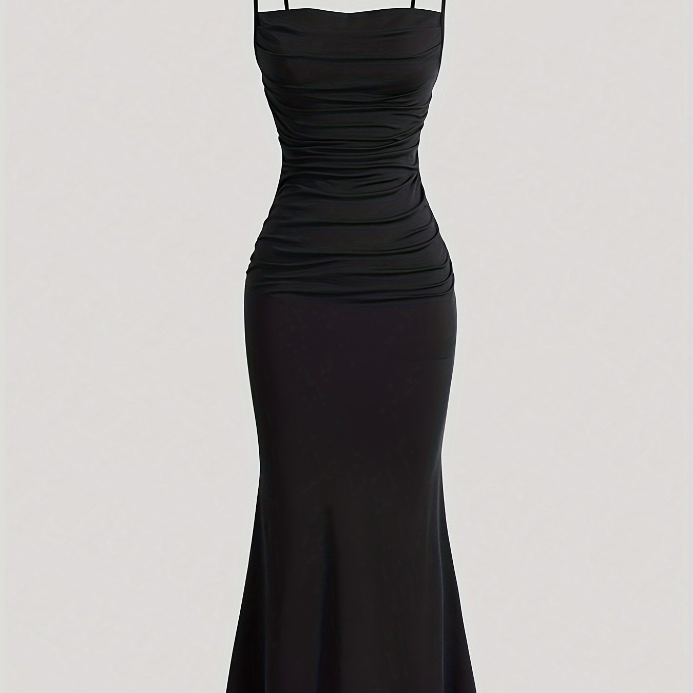 Robe longue de soirée femme à bretelles fines et drapé, silhouette sirène élégante pour événements formels