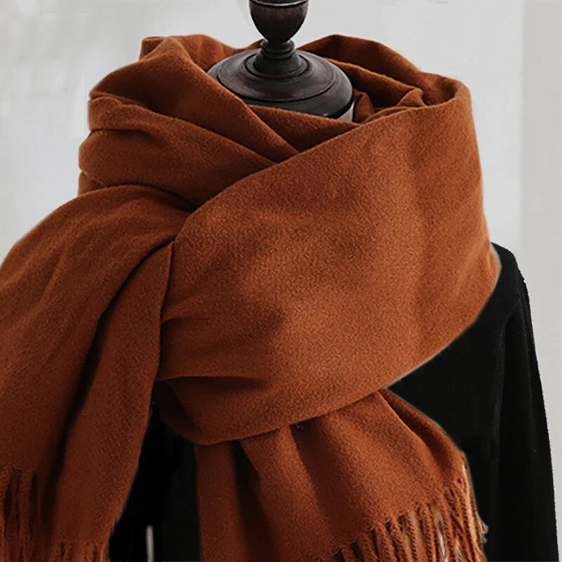 Bufanda de invierno suave y lisa con flecos - Unisex