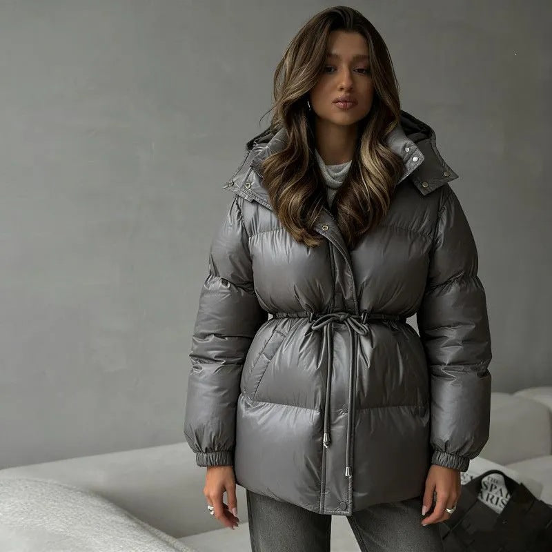 Abrigo acolchado para mujer con capucha y cordón ajustable en la cintura