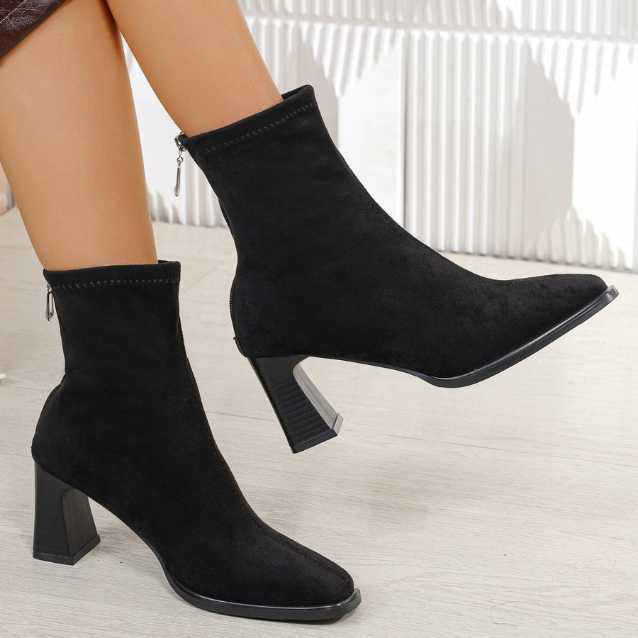 Bottes courtes à talons carrés et fermeture éclair arrière pour femme