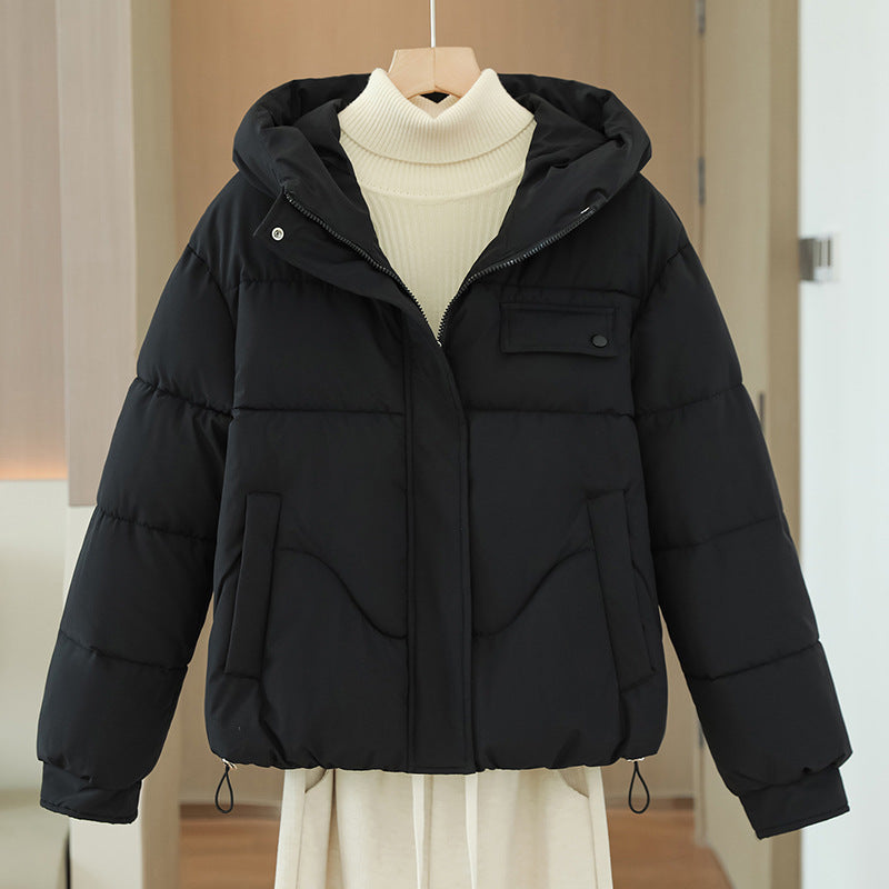 Kurze gesteppte Damen-Daunenjacke mit Kapuze und Taschen