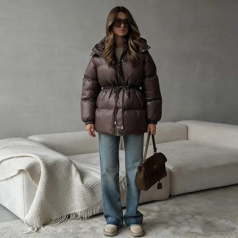 Abrigo acolchado para mujer con capucha y cordón ajustable en la cintura