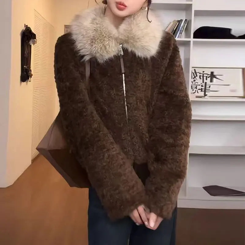 Veste courte effet peluche femme marron avec col doux