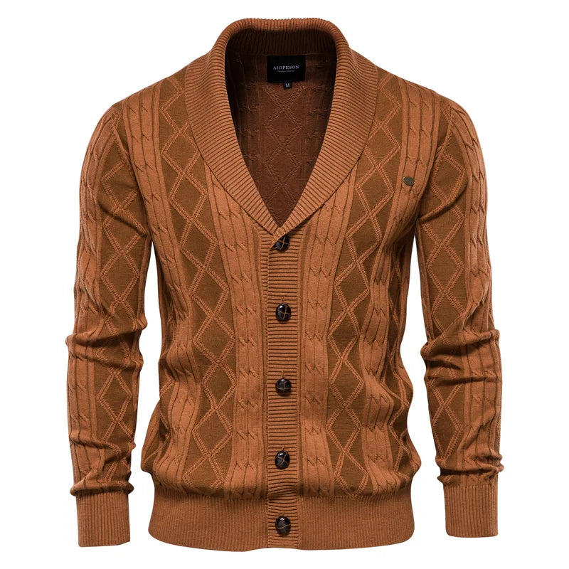 Chaleco de punto trenzado gris oscuro para hombre con cuello chal y botones
