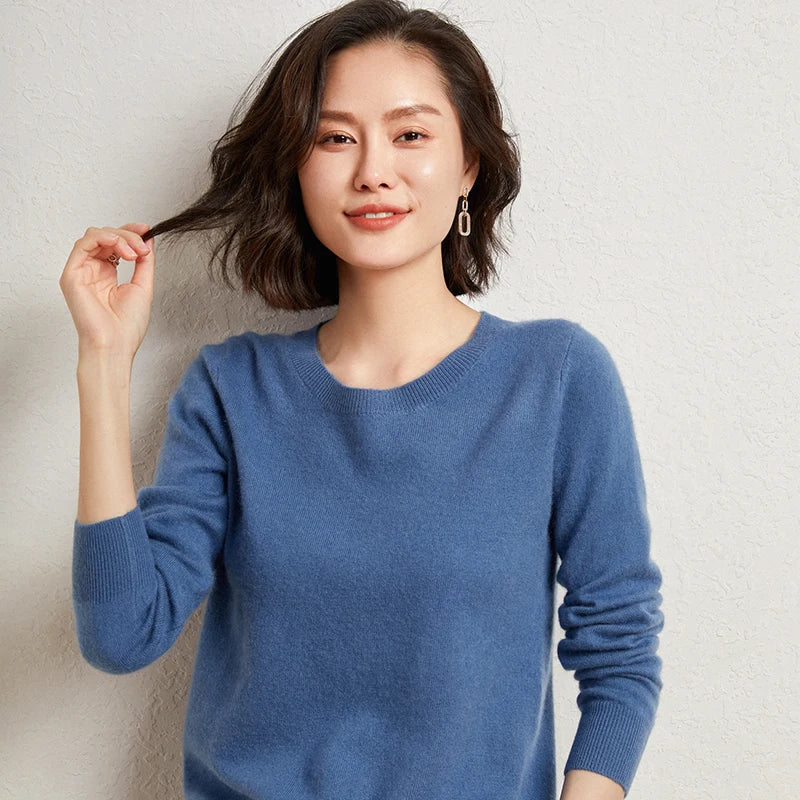 Women's soft-knit solid-color crew-neck long-sleeve sweater