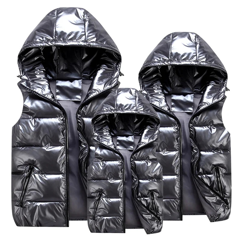 Glänzende ärmellose Herren-Daunenjacke mit Kapuze und Reißverschluss