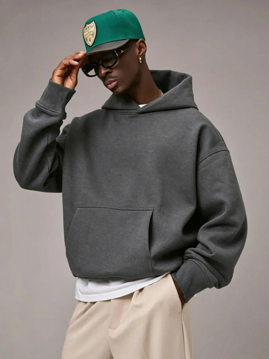Men's oversized hoodie with kangaroo pocket in red