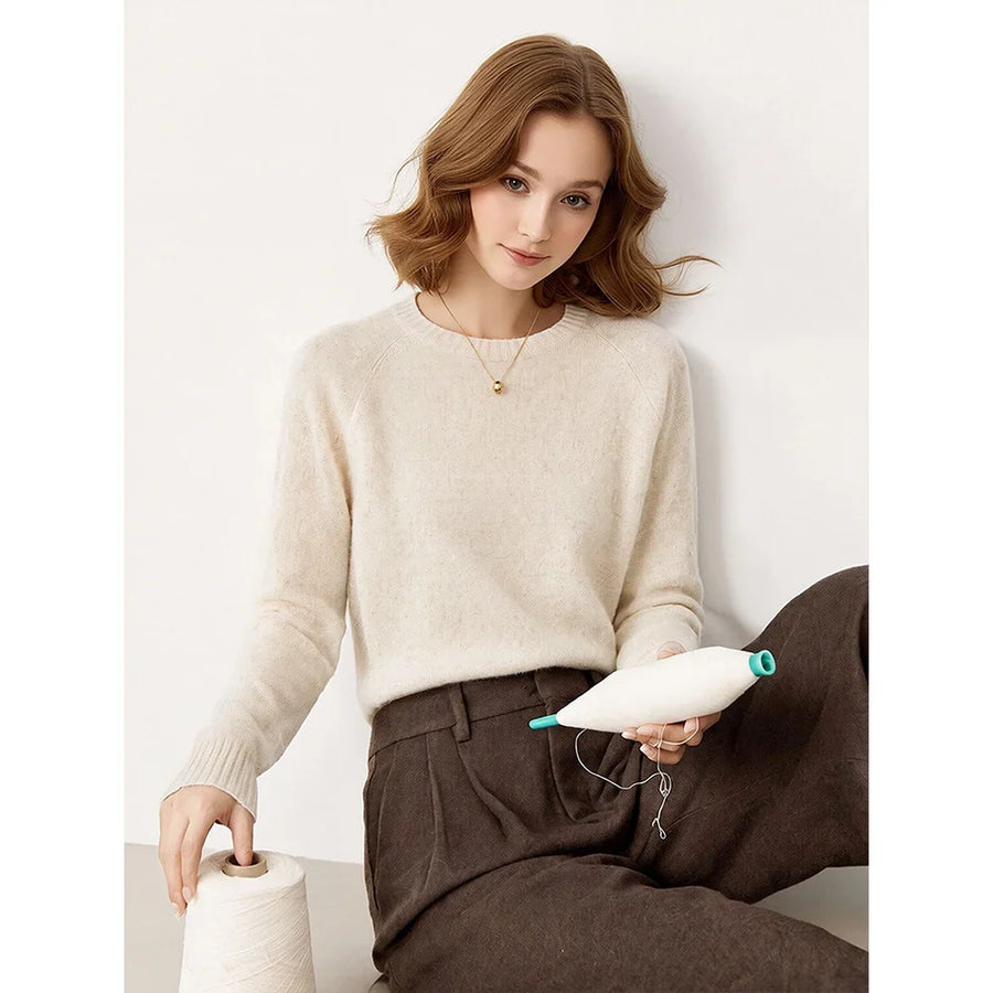 Women's soft solid-color crew-neck long-sleeve sweater