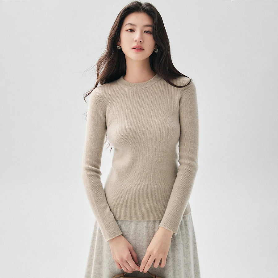 Pull fin côtelé femme à manches longues et col rond gris