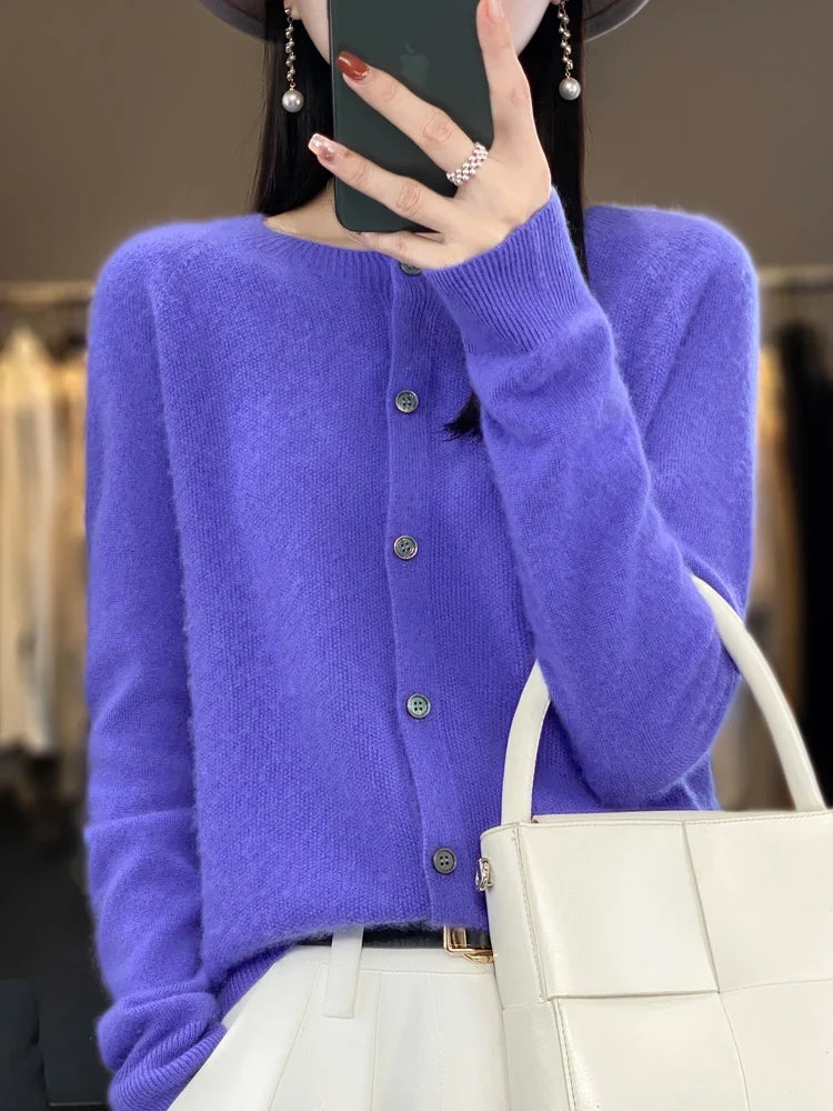 Weicher Damen-Cardigan mit Rundhalsausschnitt, Knöpfen und langen Ärmeln, Grau