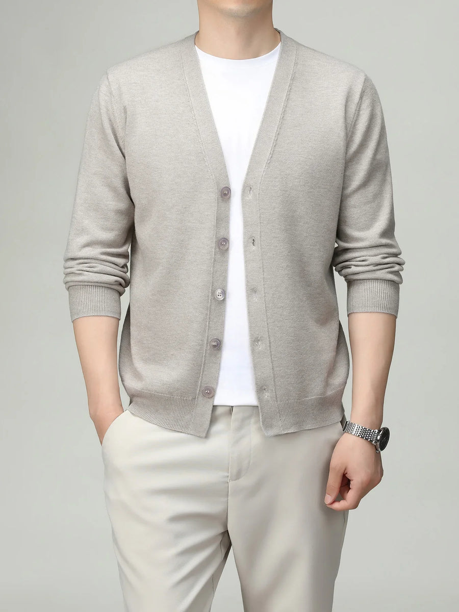 Chaleco cardigan ligero de color liso para hombre con cuello de pico, botones y mangas largas
