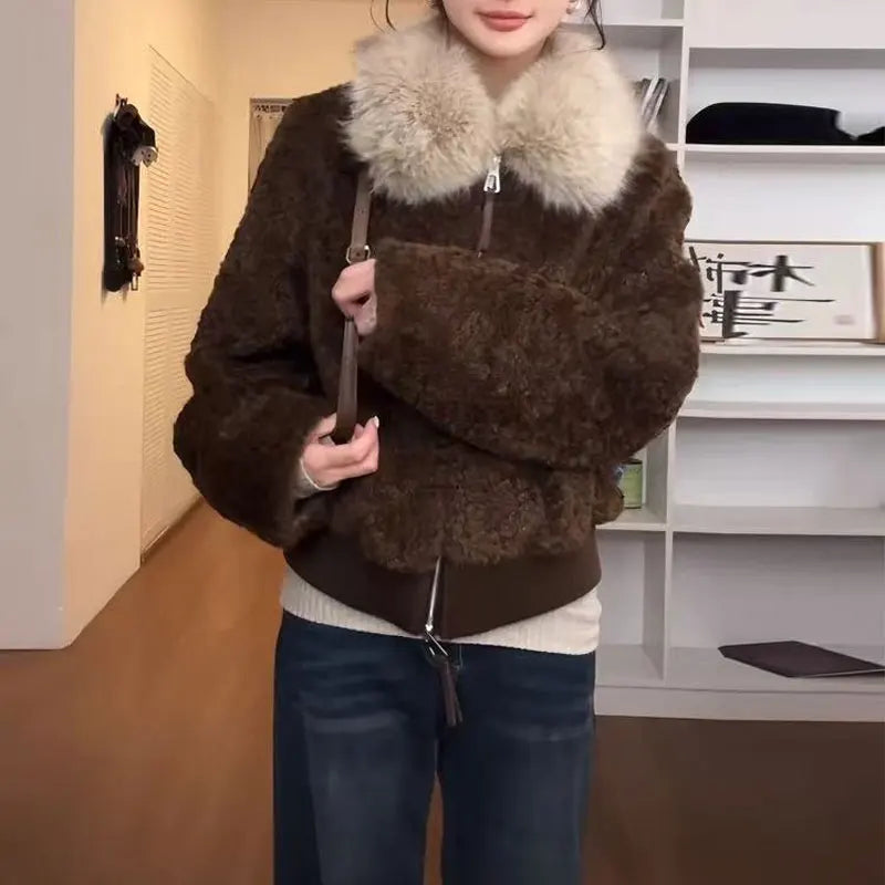 Veste courte effet peluche femme marron avec col doux