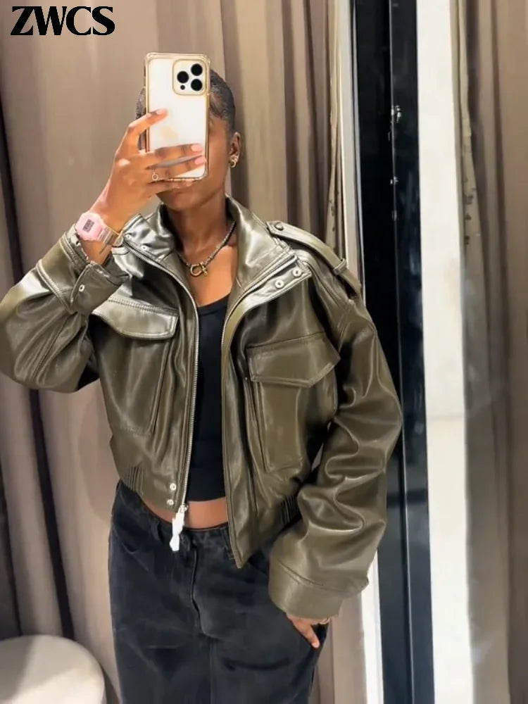 Women's cropped bomber jacket in soft fabric, military green, zip closure