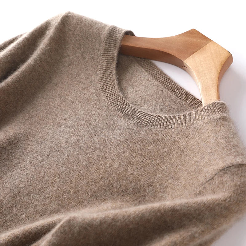 Women's soft-knit solid-color crew-neck long-sleeve sweater