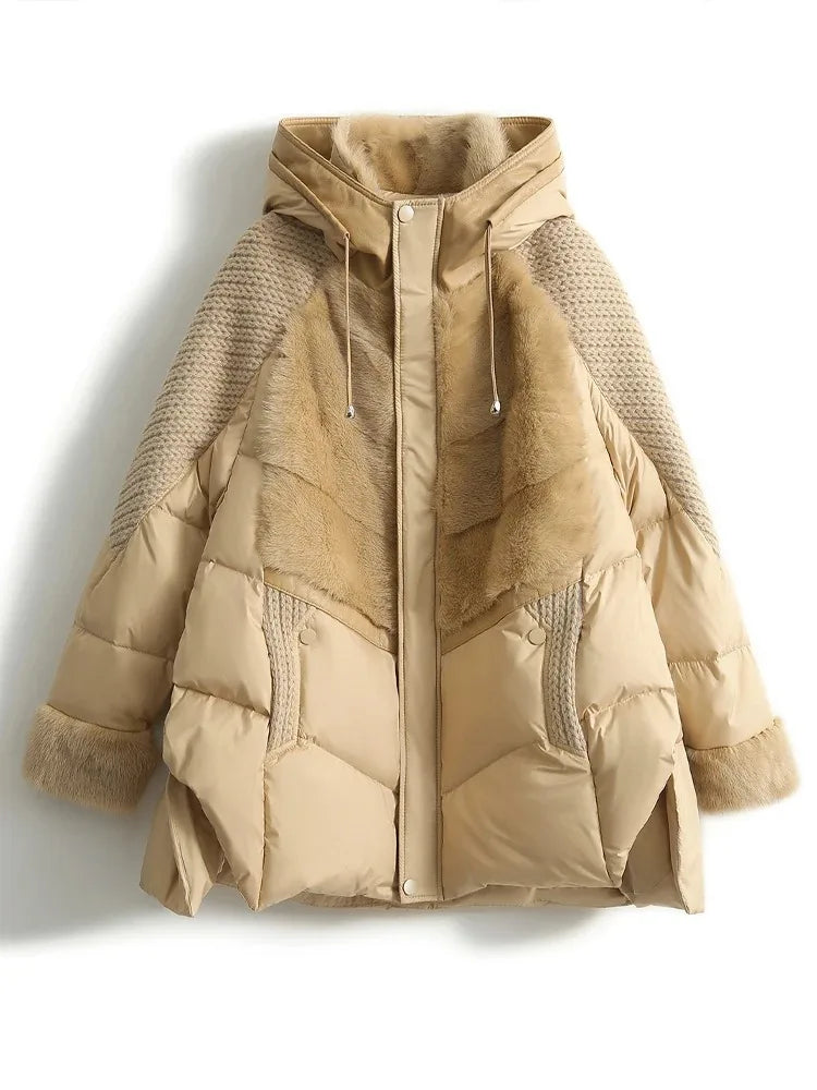 Doudoune matelassée Femme avec capuche et détails en maille et fausse fourrure beige