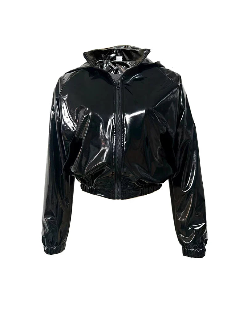 Veste courte femme noire brillante à capuche et fermeture éclair