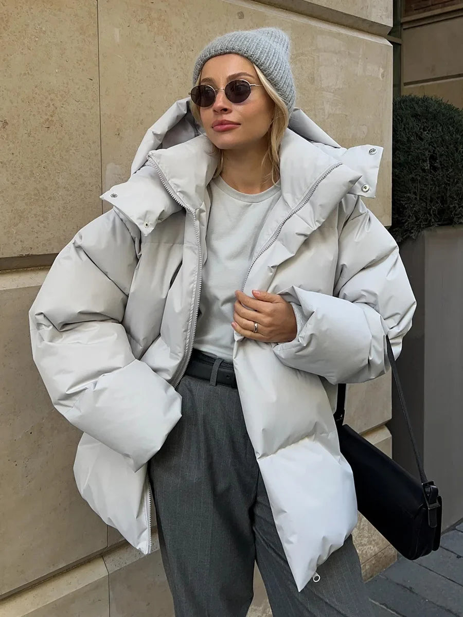 Kurze gesteppte Damen-Daunenjacke mit Kapuze, einfarbig