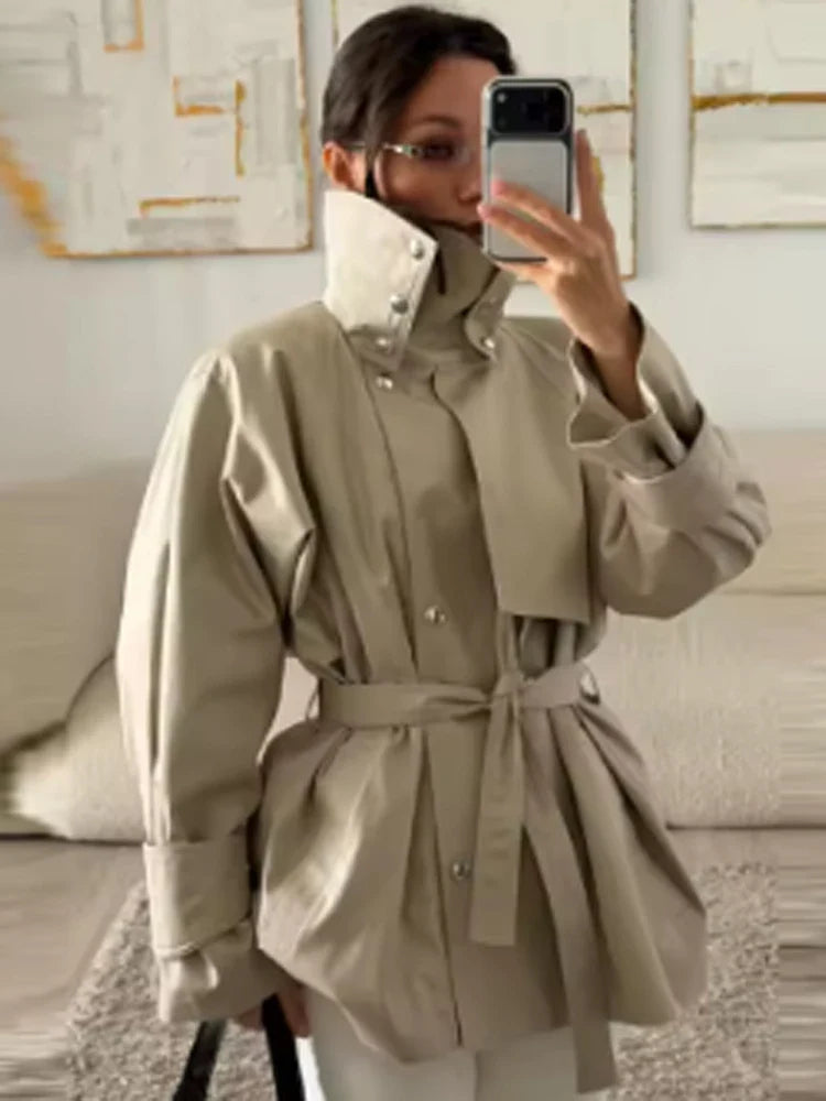 Lässiger mittellanger, taillierter Damen-Trenchcoat mit weitem Schnitt