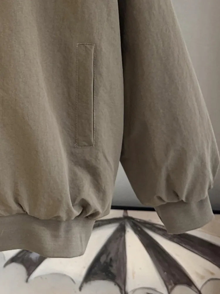 Veste bomber femme avec capuche bordée de fausse fourrure et fermeture éclair
