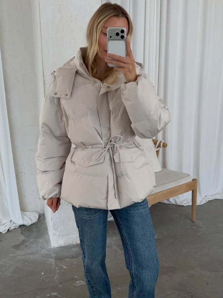 Doudoune courte à capuche femme avec ceinture ajustable
