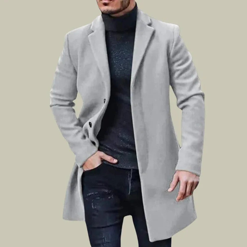 Cappotto lungo da uomo tinta unita con colletto a revers dentellati e monopetto per l'inverno