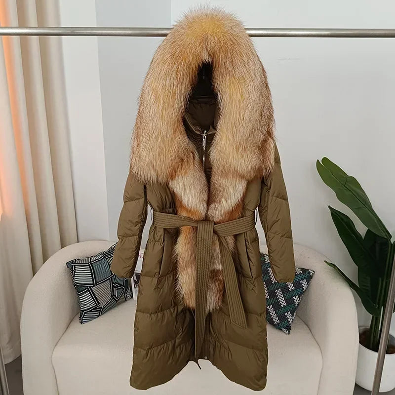 Piumino lungo da donna con cappuccio, rifiniture in pelliccia sintetica, cintura, bianco sporco