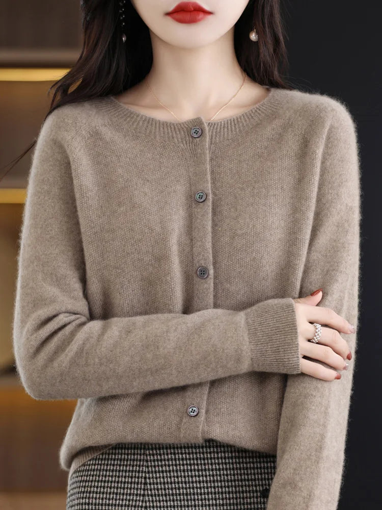Weicher Damen-Cardigan mit Rundhalsausschnitt, Knöpfen und langen Ärmeln, Grau