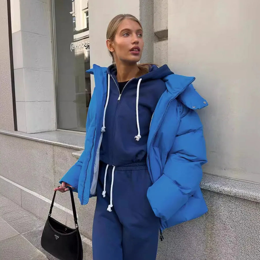 Kurze gesteppte Damen-Daunenjacke mit Kapuze, einfarbig