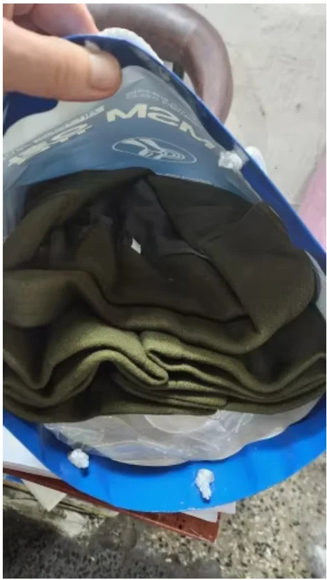 Cappotto lungo da uomo tinta unita con colletto a revers dentellati e monopetto per l'inverno