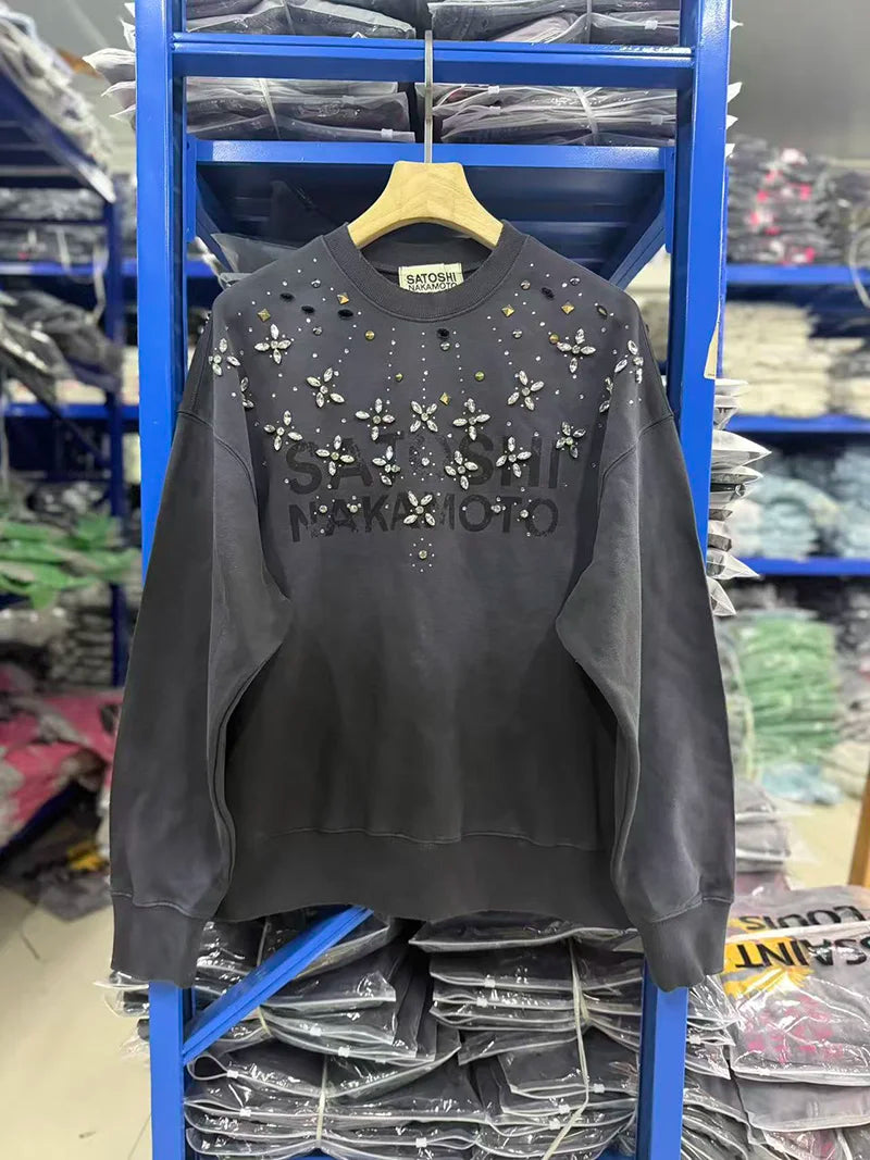 Ombré sweatshirt för dam med text och utsmyckade detaljer