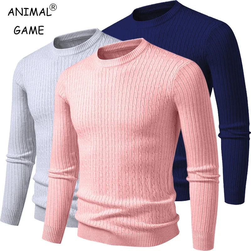 Slim-fit herregenser i kabelstrikk med rund hals og lange ermer
