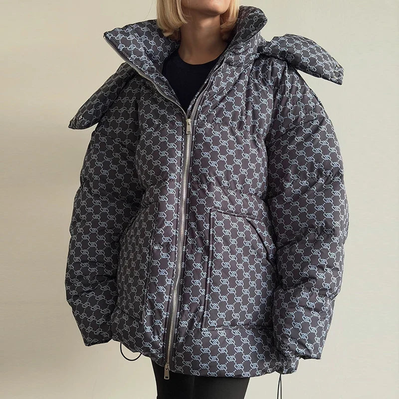 Oversized vatteret dunjakke til kvinder med hætte og print