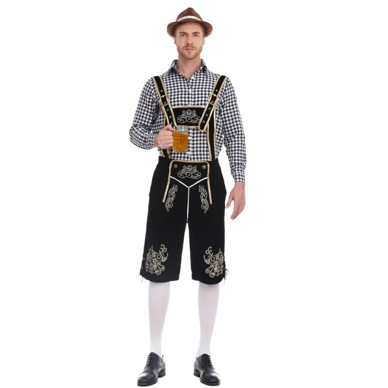 Bayersk herrekostume med korte seleshorts og ternet skjorte til Oktoberfest